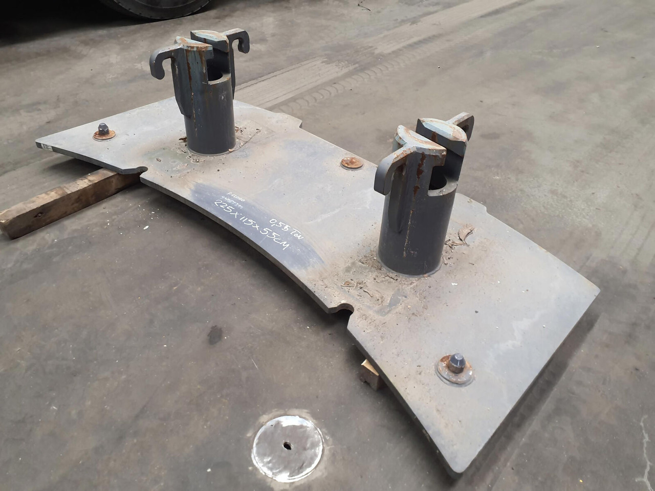 Terex Terex Demag Challenger 4200 counterweight 0.55 Ton - Contrapeso para Autogrúa: foto 2 Terex Terex Demag Challenger 4200 counterweight 0.55 Ton - Contrapeso para Autogrúa: foto 2