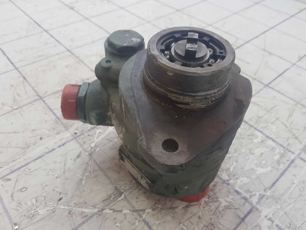 ZF ZF steering pump - Bomba de dirección para Autogrúa: foto 2 ZF ZF steering pump - Bomba de dirección para Autogrúa: foto 2