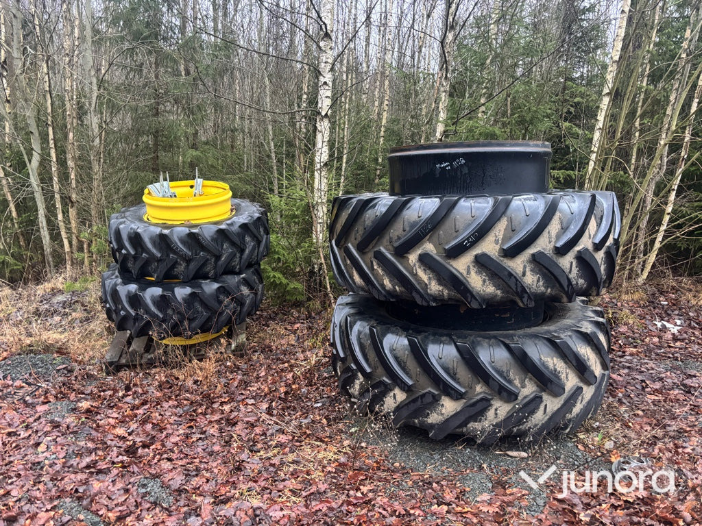 Dubbelmontage till traktor – 480/70R30 & 620/70R42 - Rueda completa para Maquinaria agrícola: foto 1 Dubbelmontage till traktor – 480/70R30 & 620/70R42 - Rueda completa para Maquinaria agrícola: foto 1