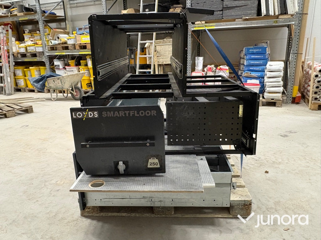 Fordonsinredning – Loyds Smartfloor för VW Caddy - Cabina e interior para Camión: foto 5 Fordonsinredning – Loyds Smartfloor för VW Caddy - Cabina e interior para Camión: foto 5