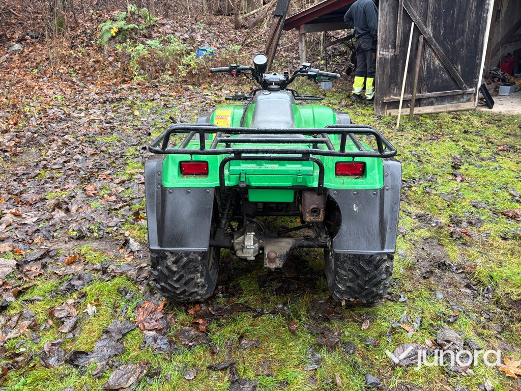 Fyrhjuling - Kawasaki KLF 300 C - Cuadrimoto: foto 4 Fyrhjuling - Kawasaki KLF 300 C - Cuadrimoto: foto 4