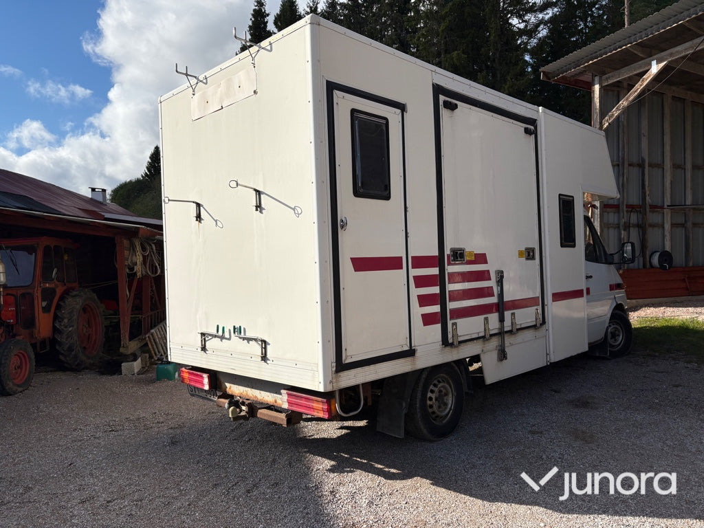 Hästtransport - Mercedes-Benz, 316 CDI - Camión para caballos: foto 5 Hästtransport - Mercedes-Benz, 316 CDI - Camión para caballos: foto 5