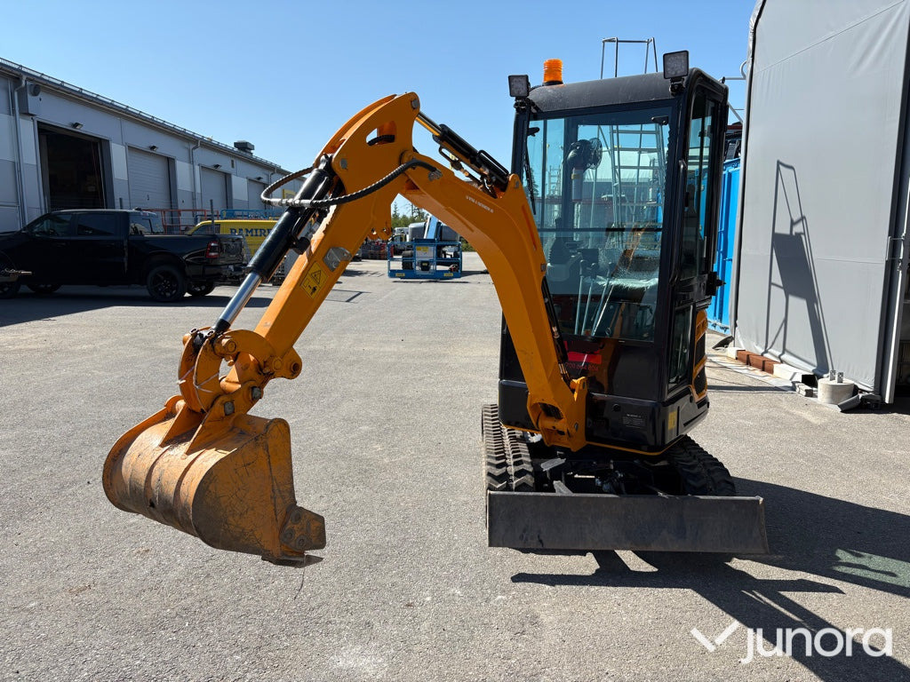 Minigrävare - Nuoman, NM-E18 - Miniexcavadora: foto 2 Minigrävare - Nuoman, NM-E18 - Miniexcavadora: foto 2