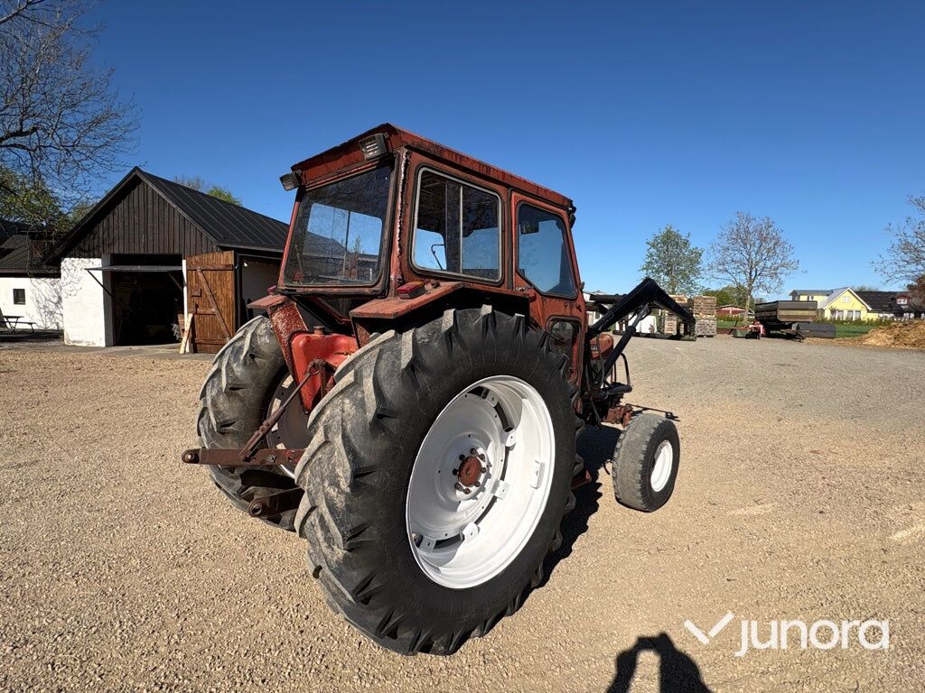 Traktor International 674 65hk - Otros: foto 4 Traktor International 674 65hk - Otros: foto 4