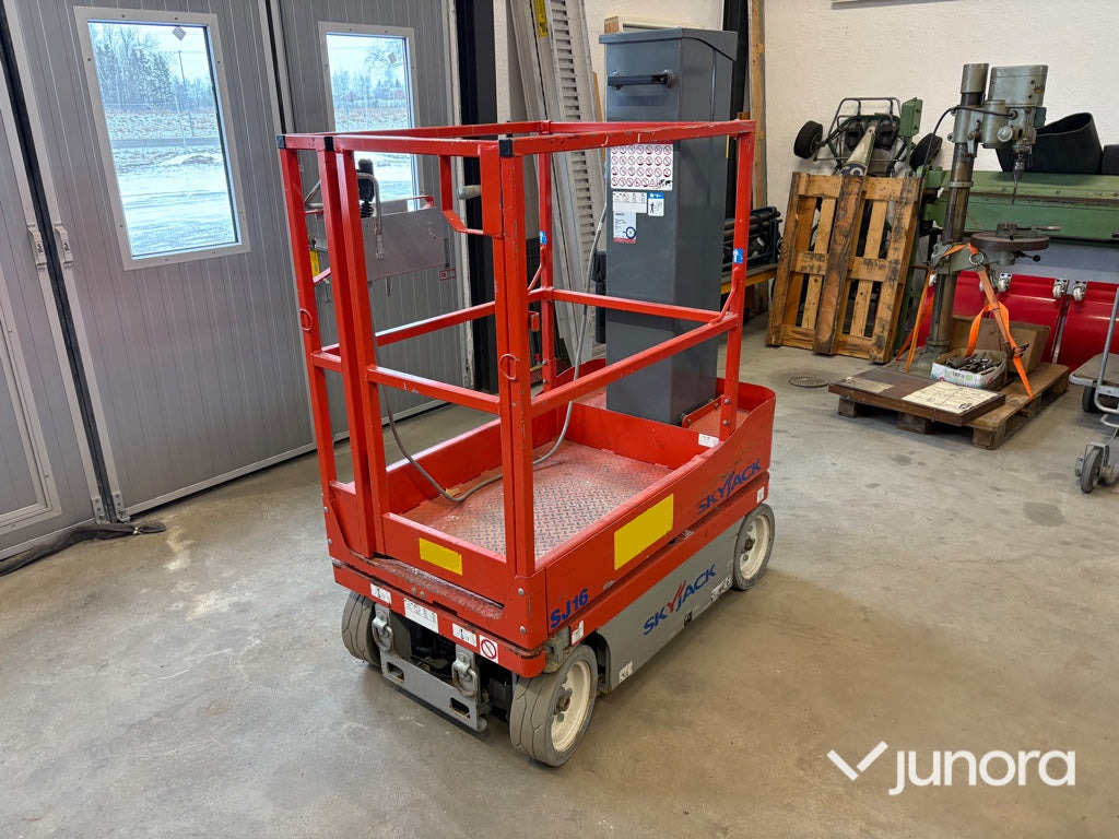 Pelarlift – Skyjack, SJ16 - Plataforma de mástil vertical: foto 1 Pelarlift – Skyjack, SJ16 - Plataforma de mástil vertical: foto 1