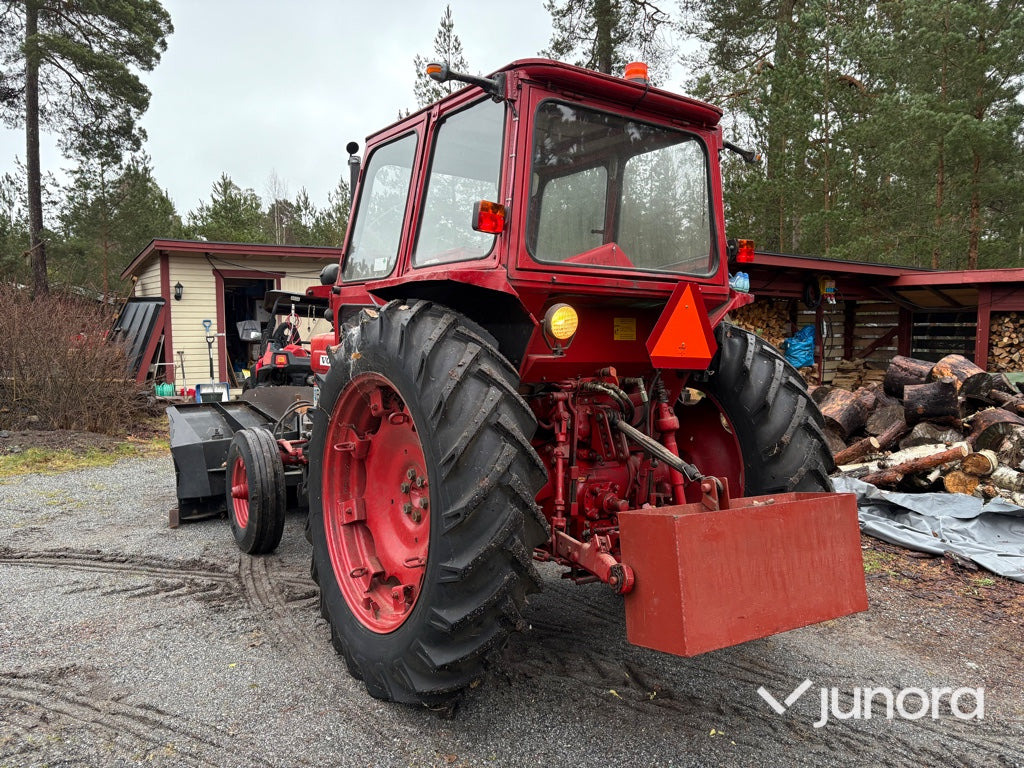 Traktor - Volvo BM T 430, med vikplog - Tractor: foto 4 Traktor - Volvo BM T 430, med vikplog - Tractor: foto 4