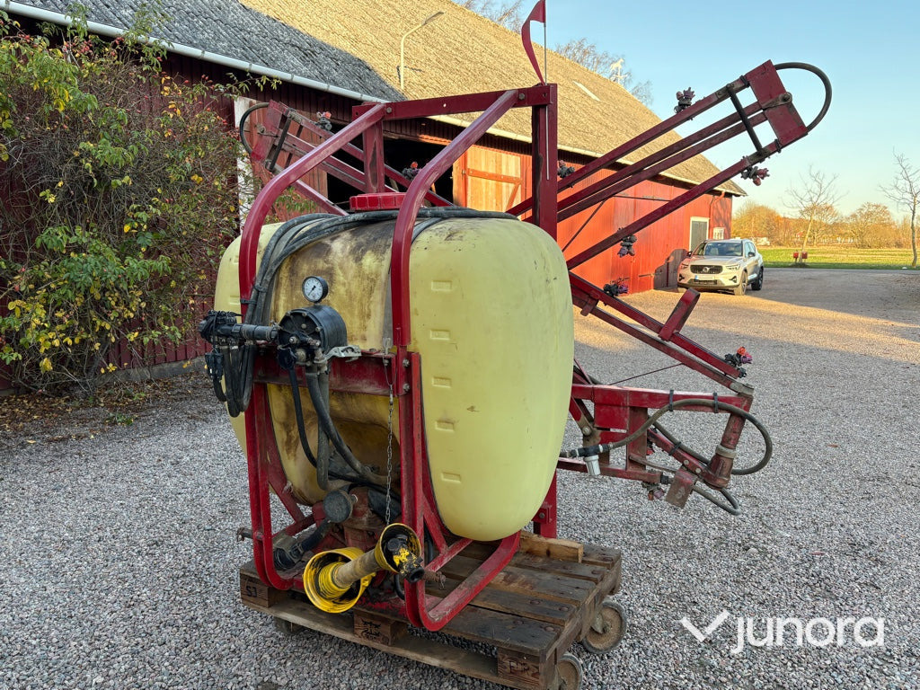 Växtskyddsspruta – Hardi, NK 600 - Pulverizador suspendido: foto 3 Växtskyddsspruta – Hardi, NK 600 - Pulverizador suspendido: foto 3