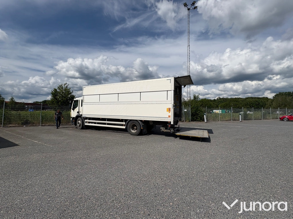 Volvo Fe 280 med höj o sänkbart skåp - Camión caja cerrada: foto 4 Volvo Fe 280 med höj o sänkbart skåp - Camión caja cerrada: foto 4