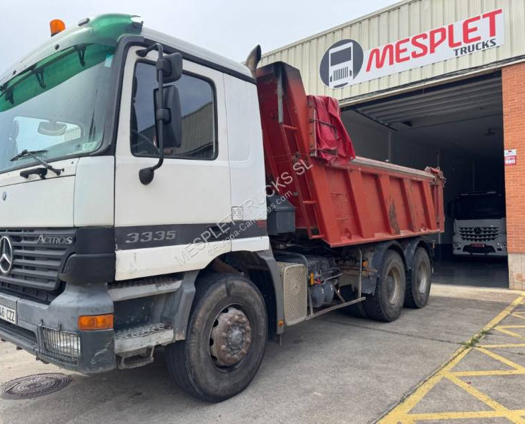 Mercedes Actros 3335 - Volquete camión, Dúmper: foto 1 Mercedes Actros 3335 - Volquete camión, Dúmper: foto 1