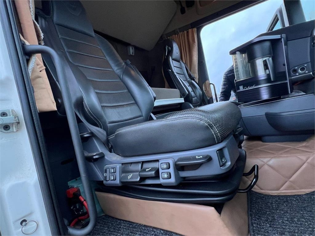 Scania R580 LA 6x4 HNB - Cabeza tractora: foto 4 Scania R580 LA 6x4 HNB - Cabeza tractora: foto 4