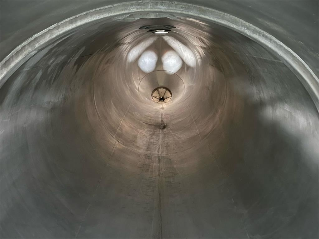 Interconsult 64m3 STRT1-64CA med tip - Cisterna semirremolque: foto 4 Interconsult 64m3 STRT1-64CA med tip - Cisterna semirremolque: foto 4