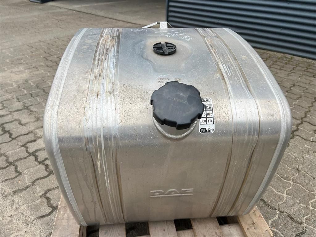 DAF 220 ltr dielsel alu tank - Otros: foto 2 DAF 220 ltr dielsel alu tank - Otros: foto 2