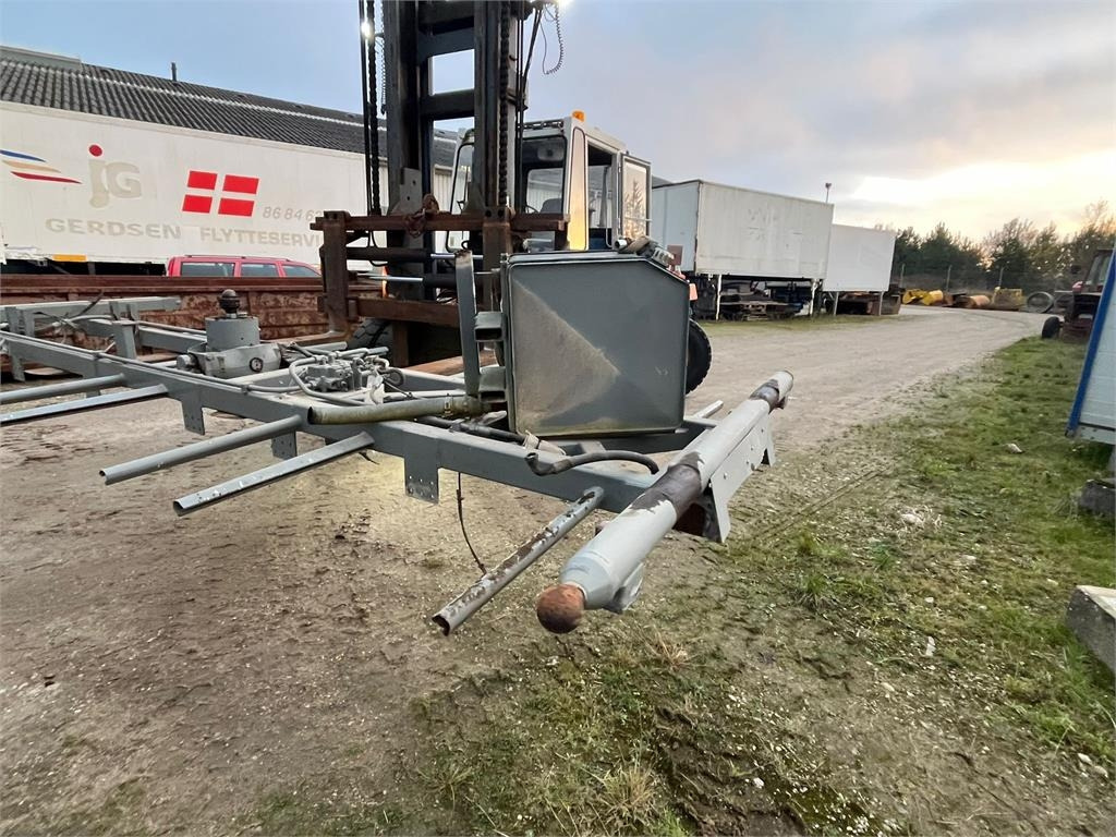 SVF tiplads ramme med cylinder fra Scania 8x2 - Volquete remolque: foto 3 SVF tiplads ramme med cylinder fra Scania 8x2 - Volquete remolque: foto 3