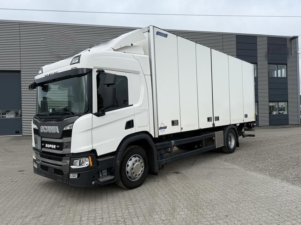 Scania P250 B 4X2 NB - Camión caja cerrada: foto 1 Scania P250 B 4X2 NB - Camión caja cerrada: foto 1