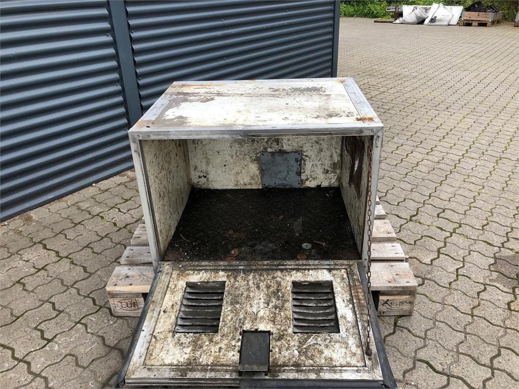 Værktøjskasse L 855 x H 615 x D 705 mm - Carrocería y exterior para Camión: foto 4 Værktøjskasse L 855 x H 615 x D 705 mm - Carrocería y exterior para Camión: foto 4