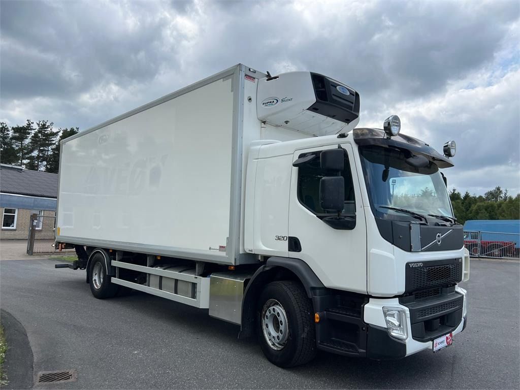Volvo FE320 18 ton - Frigorífico camión: foto 2 Volvo FE320 18 ton - Frigorífico camión: foto 2