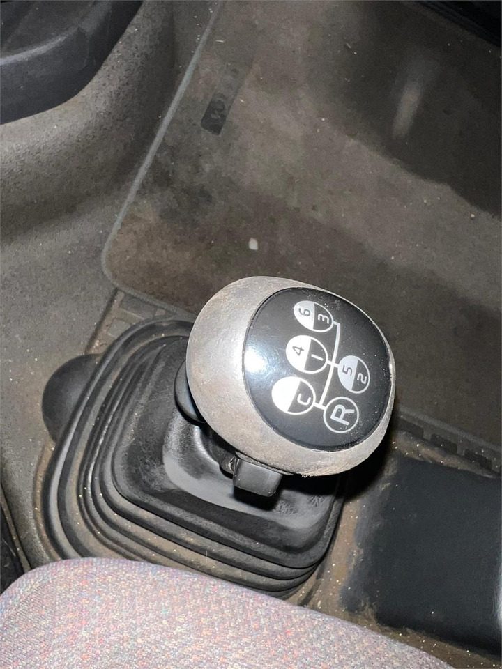 Volvo FH12-420 - Portacontenedor de cadenas camión: foto 3 Volvo FH12-420 - Portacontenedor de cadenas camión: foto 3