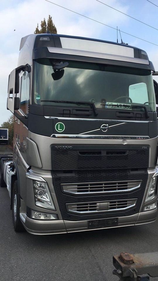 Volvo FH4 Globetrotter tagspoiler - Aerodinámica/ Spoiler para Camión: foto 3 Volvo FH4 Globetrotter tagspoiler - Aerodinámica/ Spoiler para Camión: foto 3