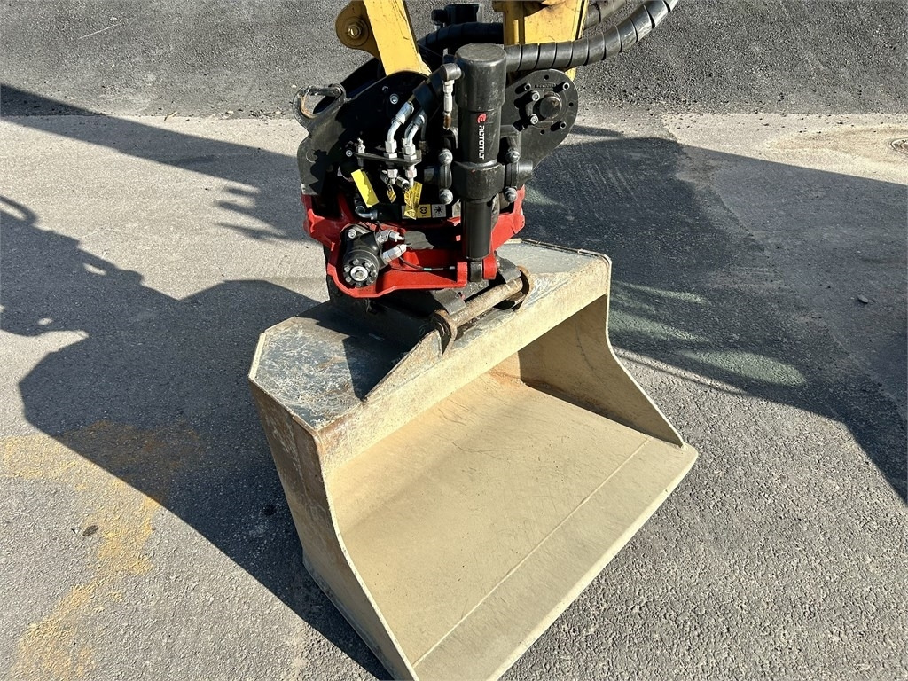 Miniexcavadora CAT 308CR NEXT GEN PYÖRITTÄJÄLLÄ: foto 13
