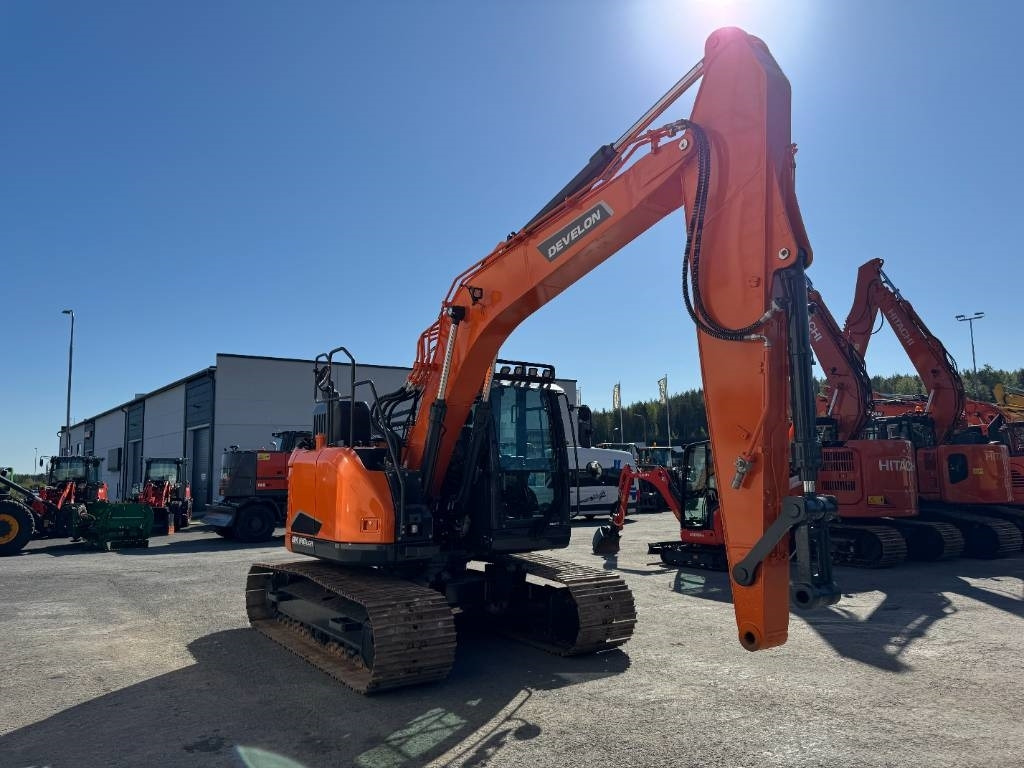Excavadora de cadenas Develon DX140LCR-7 -STAGE V- HIENO!: foto 8