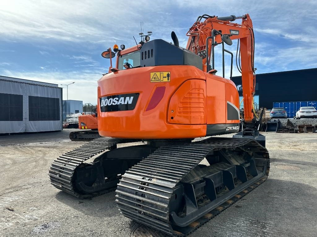 Doosan DX 140 LCR-5 metsäalusta - Excavadora de cadenas: foto 4 Doosan DX 140 LCR-5 metsäalusta - Excavadora de cadenas: foto 4
