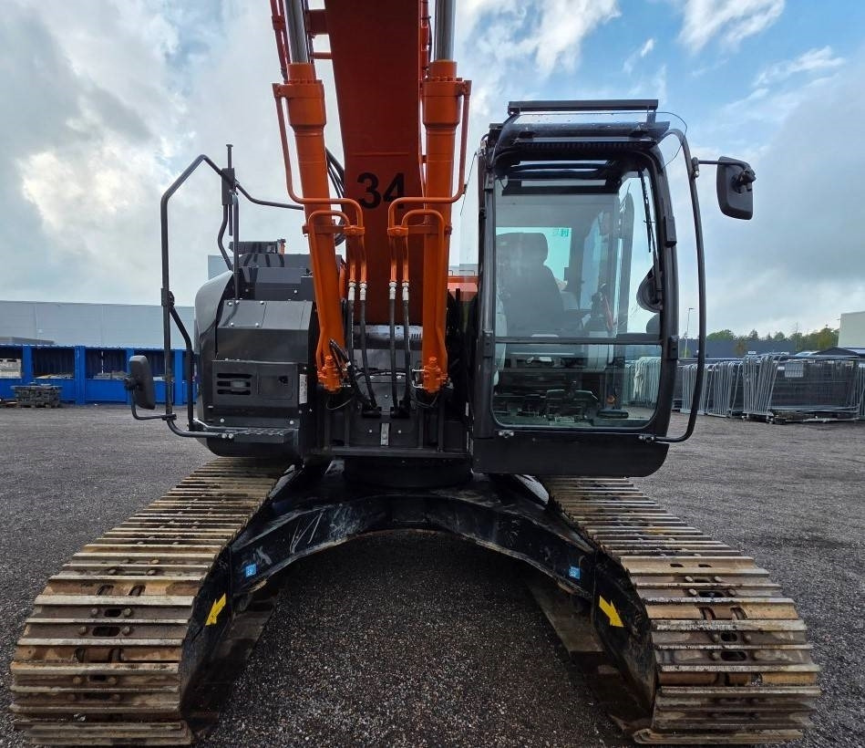 Hitachi ZX 225 US R LC-6 - Excavadora de cadenas: foto 4 Hitachi ZX 225 US R LC-6 - Excavadora de cadenas: foto 4