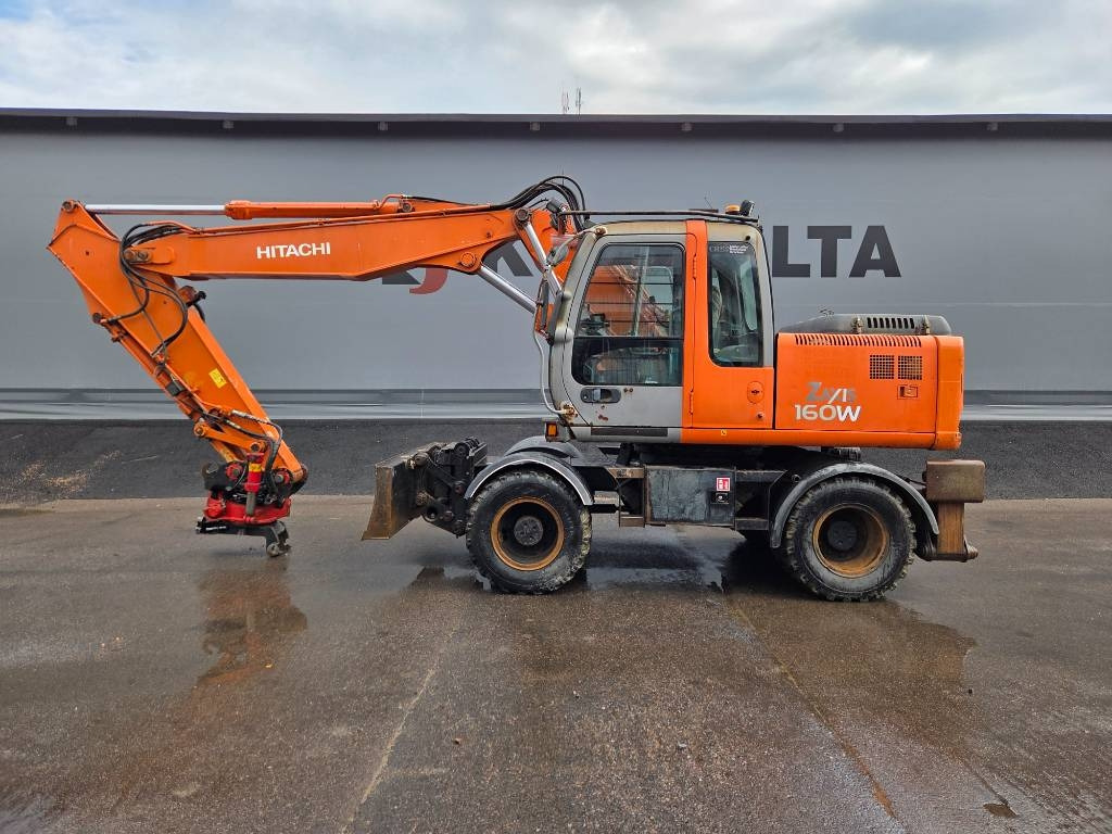 Hitachi ZX160 W PYÖRITTÄJÄLLÄ  - Excavadora de ruedas: foto 1 Hitachi ZX160 W PYÖRITTÄJÄLLÄ  - Excavadora de ruedas: foto 1