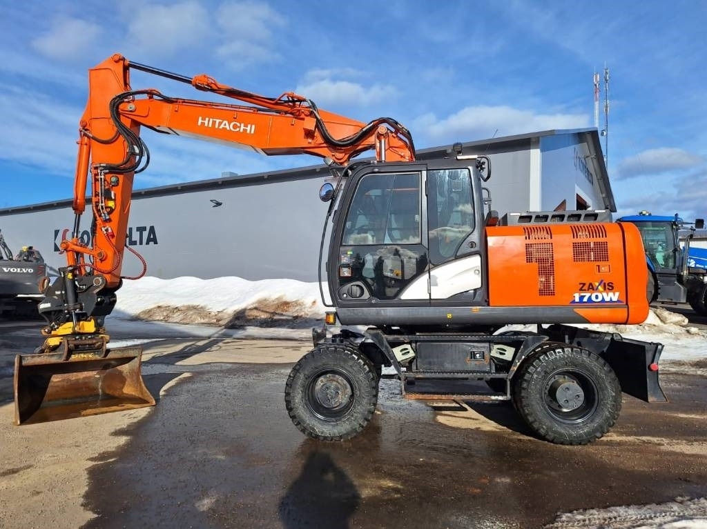 Hitachi ZX170W-6 HUIPPUVARUSTEET - Excavadora de ruedas: foto 1 Hitachi ZX170W-6 HUIPPUVARUSTEET - Excavadora de ruedas: foto 1