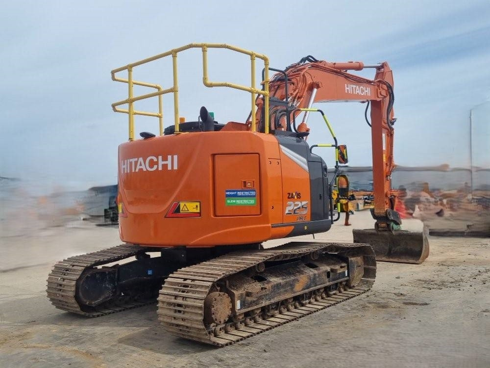 Hitachi ZX225USLC-7 - Excavadora de cadenas: foto 4 Hitachi ZX225USLC-7 - Excavadora de cadenas: foto 4