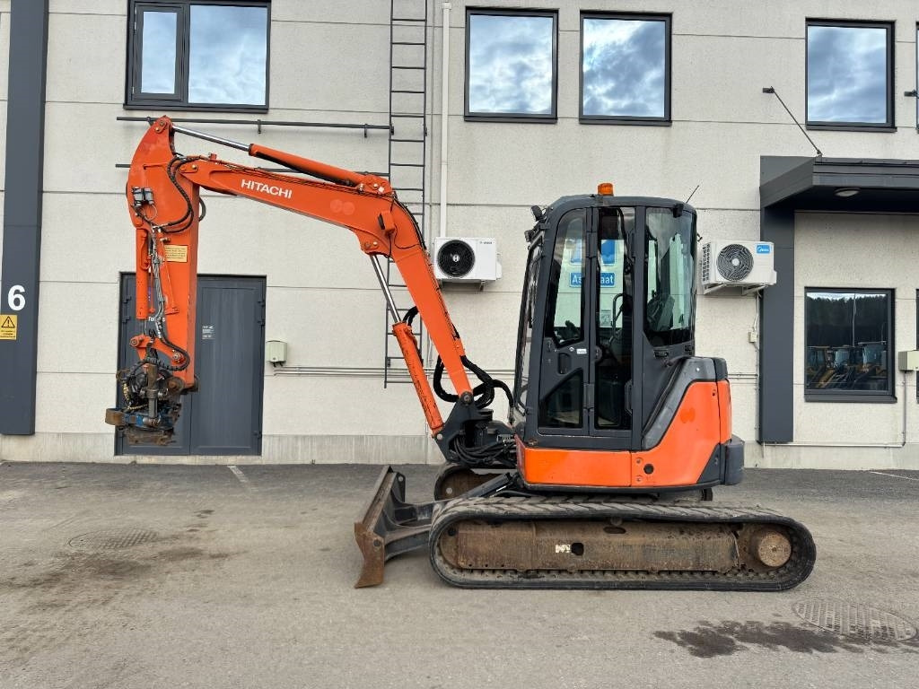 Hitachi ZX50U-2 PYÖRITTÄJÄLLÄ  - Miniexcavadora: foto 1 Hitachi ZX50U-2 PYÖRITTÄJÄLLÄ  - Miniexcavadora: foto 1