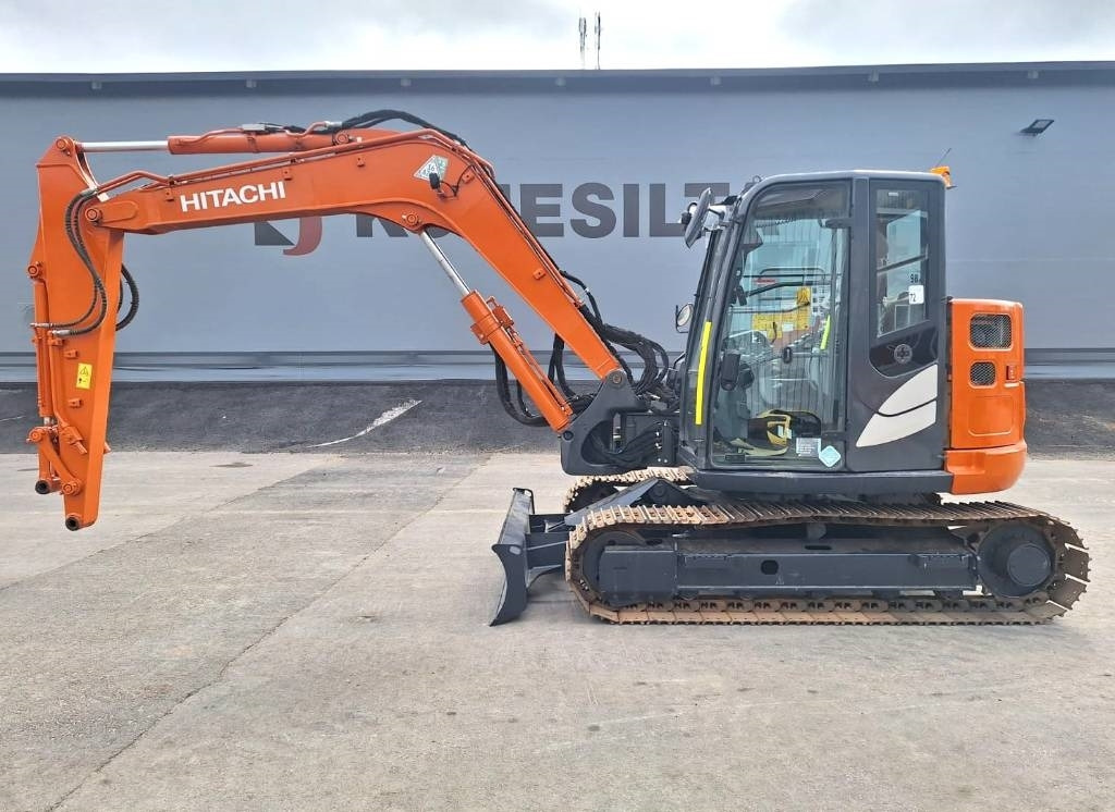 Hitachi ZX85USB-6 - Miniexcavadora: foto 1 Hitachi ZX85USB-6 - Miniexcavadora: foto 1