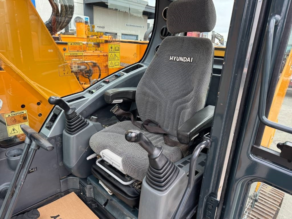 Excavadora de cadenas Hyundai HX130LCR: foto 14