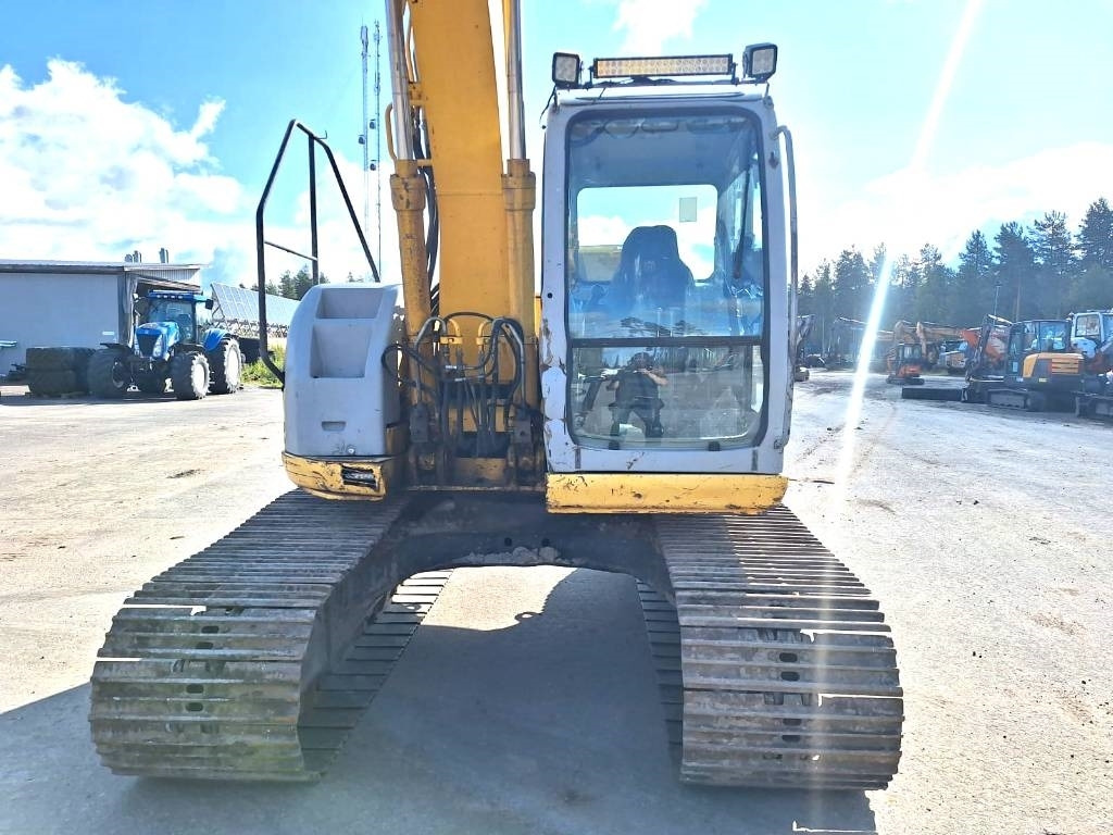 New Holland E135SRLC PYÖRITTÄJÄLLÄ - Excavadora de cadenas: foto 4 New Holland E135SRLC PYÖRITTÄJÄLLÄ - Excavadora de cadenas: foto 4