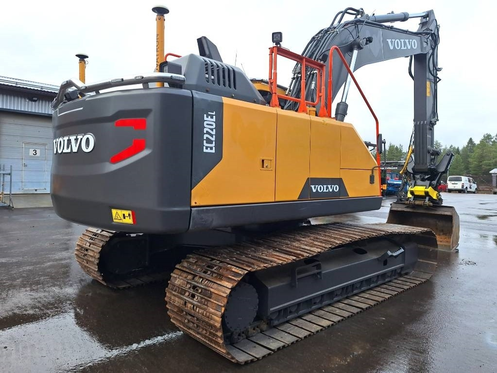 Volvo EC220EL HUIPPUVARUSTEILLA - Excavadora de cadenas: foto 4 Volvo EC220EL HUIPPUVARUSTEILLA - Excavadora de cadenas: foto 4