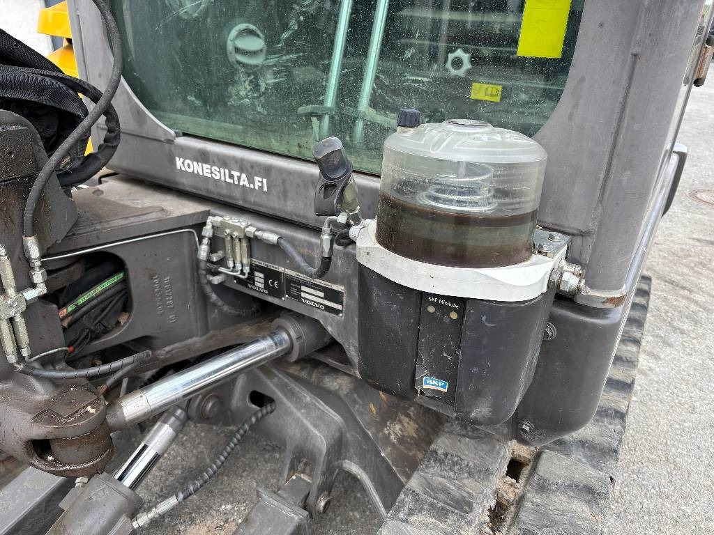 Miniexcavadora Volvo EC27C PYÖRITTÄJÄLLÄ: foto 9