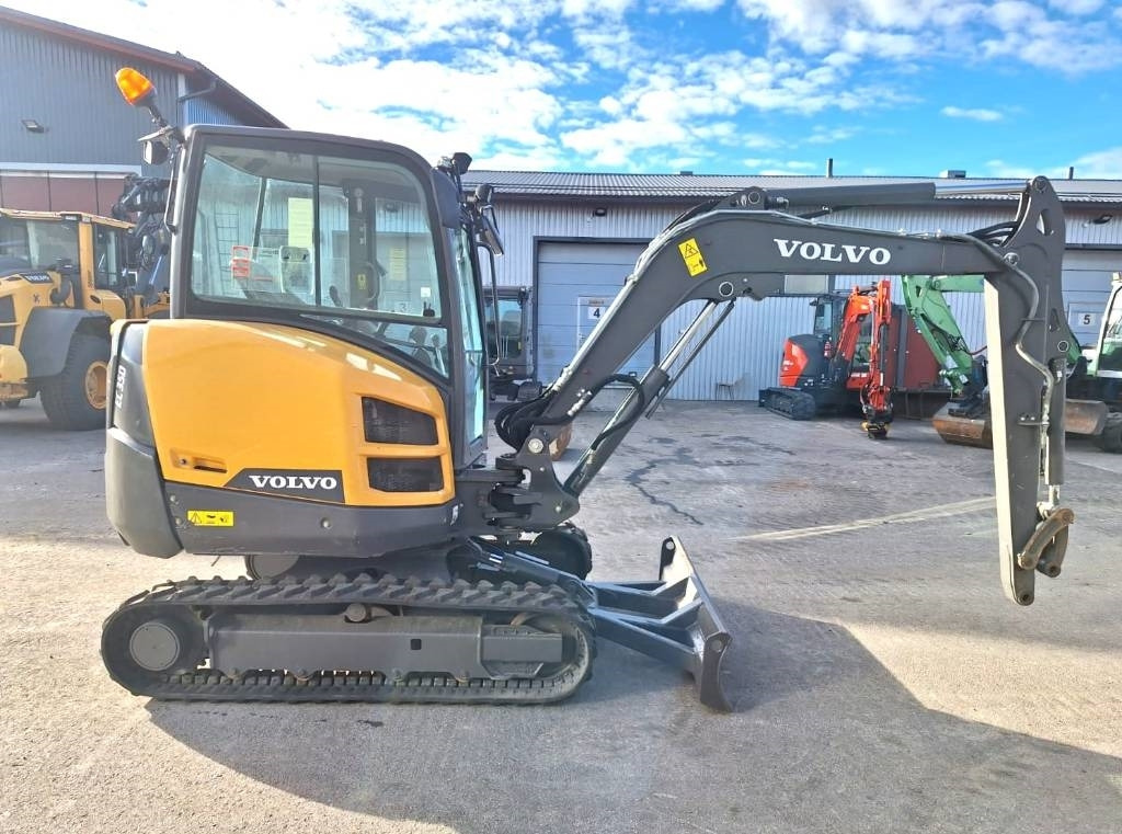 Volvo EC35D HIENO KUNTO - Miniexcavadora: foto 5 Volvo EC35D HIENO KUNTO - Miniexcavadora: foto 5