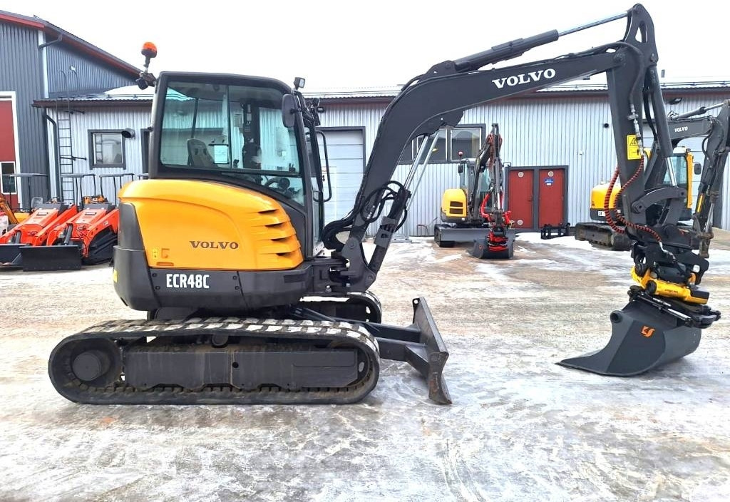 Volvo ECR48C PYÖRITTÄJÄ PIHDEILLÄ - Miniexcavadora: foto 5 Volvo ECR48C PYÖRITTÄJÄ PIHDEILLÄ - Miniexcavadora: foto 5