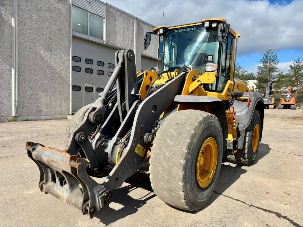 Volvo L110H VIPUOHJAUS YM. - Cargadora de ruedas: foto 2 Volvo L110H VIPUOHJAUS YM. - Cargadora de ruedas: foto 2