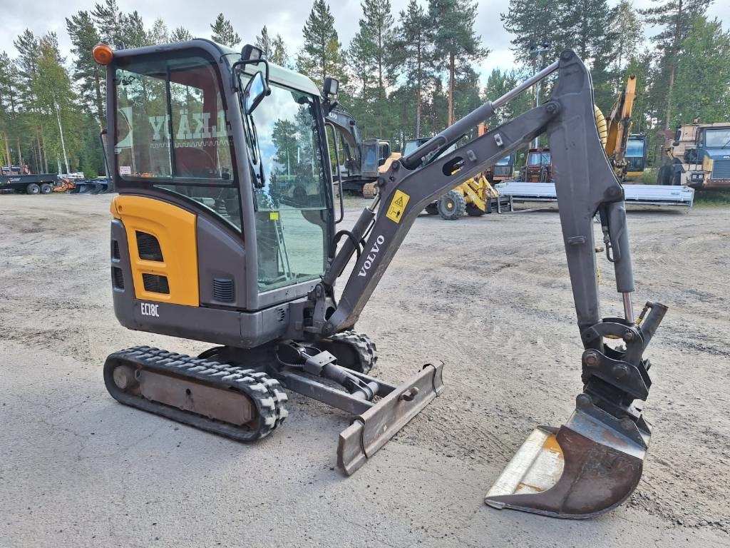 Volvo MYYTY! SOLD! EC18C KALLISTAJALLA - Miniexcavadora: foto 5 Volvo MYYTY! SOLD! EC18C KALLISTAJALLA - Miniexcavadora: foto 5