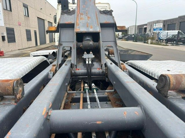 DAF CF85-410. 6x2. EU5. Retarder. - Multibasculante camión: foto 4 DAF CF85-410. 6x2. EU5. Retarder. - Multibasculante camión: foto 4