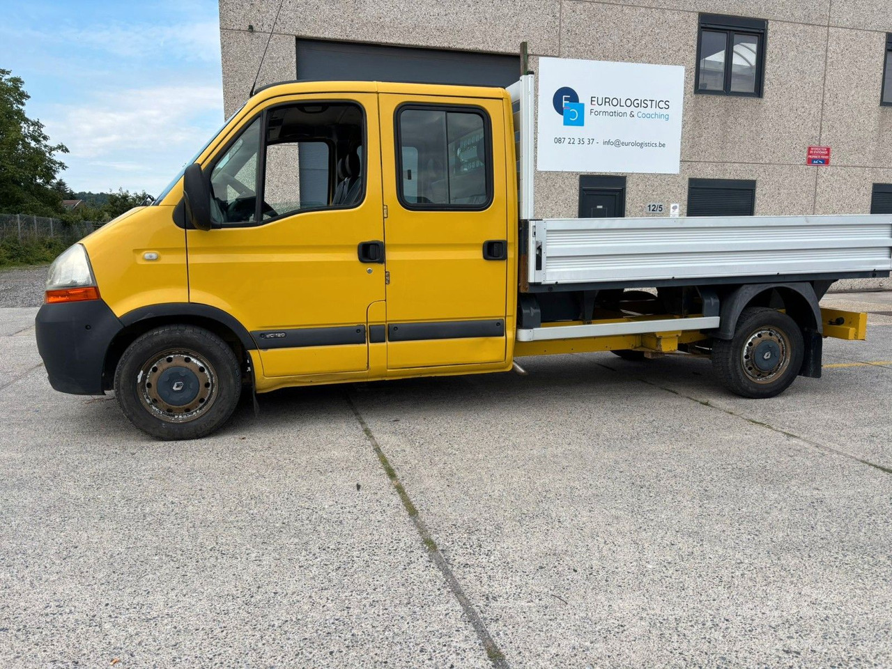 Renault Master Pritsche. 7pl. 2.5 Motor. - Caja abierta furgoneta, Furgoneta combi: foto 4 Renault Master Pritsche. 7pl. 2.5 Motor. - Caja abierta furgoneta, Furgoneta combi: foto 4