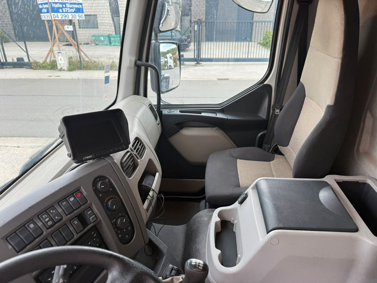 Chasis camión Renault Midlum 240dXi. Klima. 225.000km.: foto 18 Chasis camión Renault Midlum 240dXi. Klima. 225.000km.: foto 18