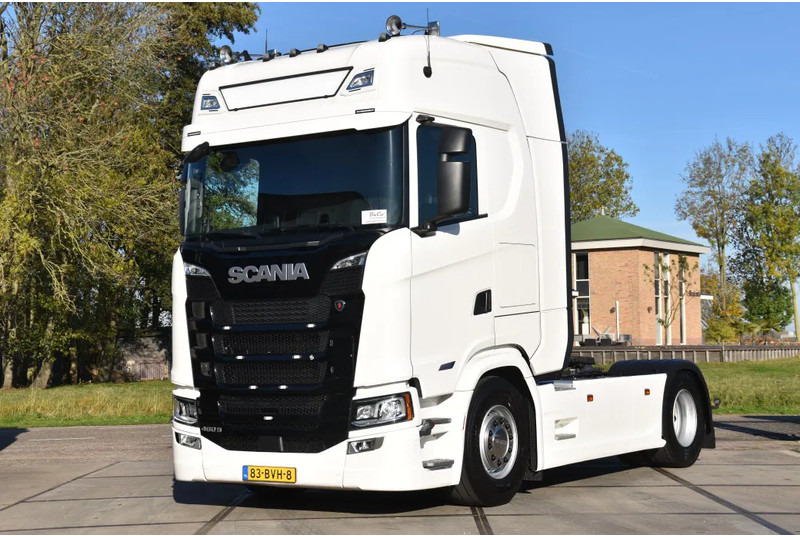Scania S460 NGS 4x2NB - ONLY 112 TKM - FULL AIR - PARK. AIRCO - LEATHER SEATS - 2 x FUEL TANKS - LED LIGHTS - EXCELLENT CONDITION - - Cabeza tractora: foto 2 Scania S460 NGS 4x2NB - ONLY 112 TKM - FULL AIR - PARK. AIRCO - LEATHER SEATS - 2 x FUEL TANKS - LED LIGHTS - EXCELLENT CONDITION - - Cabeza tractora: foto 2