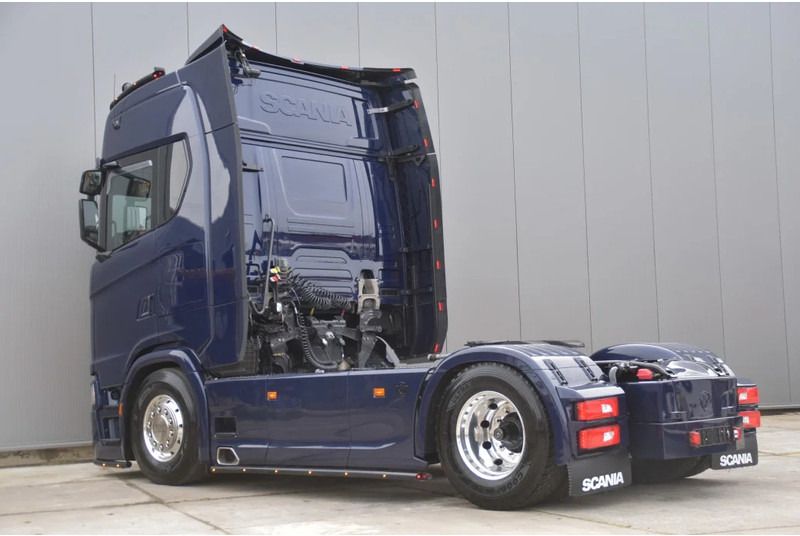 Scania S770 V8 NGS 4x2NB - HYDRAULIC SYSTEM - FULL OPTIONS - RETARDER - 389 TKM - FULL AIR/4 POINT AIR REAR - ALCOA'S - EXCELLENT CONDI - Cabeza tractora: foto 3 Scania S770 V8 NGS 4x2NB - HYDRAULIC SYSTEM - FULL OPTIONS - RETARDER - 389 TKM - FULL AIR/4 POINT AIR REAR - ALCOA'S - EXCELLENT CONDI - Cabeza tractora: foto 3