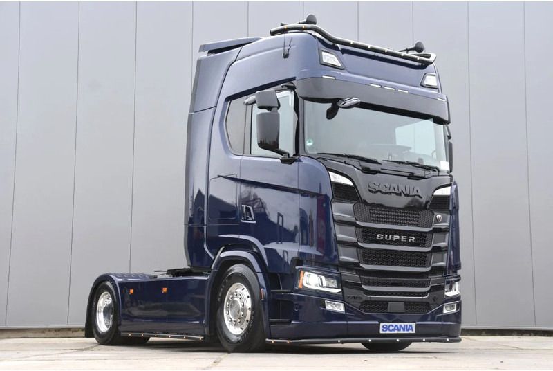 Scania S770 V8 NGS 4x2NB - HYDRAULIC SYSTEM - FULL OPTIONS - RETARDER - 389 TKM - FULL AIR/4 POINT AIR REAR - ALCOA'S - EXCELLENT CONDI - Cabeza tractora: foto 2 Scania S770 V8 NGS 4x2NB - HYDRAULIC SYSTEM - FULL OPTIONS - RETARDER - 389 TKM - FULL AIR/4 POINT AIR REAR - ALCOA'S - EXCELLENT CONDI - Cabeza tractora: foto 2
