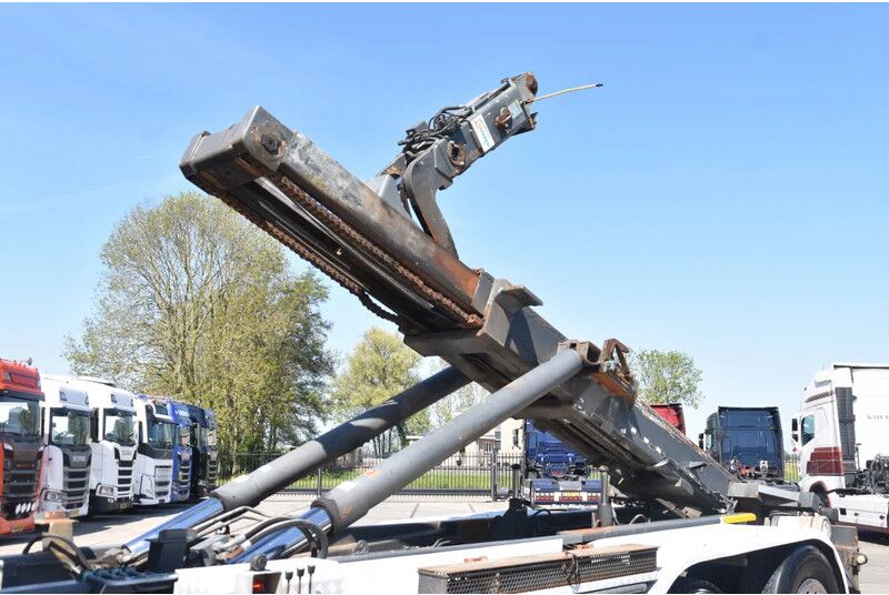 DAF CF 85.410 6x2 + HOOKLIFT - PTO - EEV - 550 TKM - WHEELBASE: 420 CM - GOOD CONDITION - - Multibasculante camión: foto 4 DAF CF 85.410 6x2 + HOOKLIFT - PTO - EEV - 550 TKM - WHEELBASE: 420 CM - GOOD CONDITION - - Multibasculante camión: foto 4