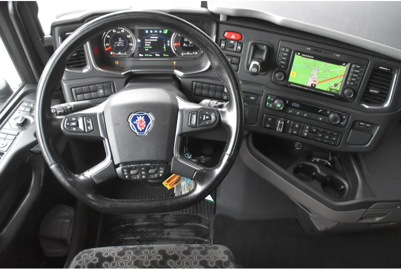 Scania S500 NGS 6x2*4 - HOOKLIFT - RETARDER - 477 TKM - PARK. AIRCO - WHEELBASE: 475 CM - PTO - EXCELLENT CONDITION - - Multibasculante camión: foto 5 Scania S500 NGS 6x2*4 - HOOKLIFT - RETARDER - 477 TKM - PARK. AIRCO - WHEELBASE: 475 CM - PTO - EXCELLENT CONDITION - - Multibasculante camión: foto 5