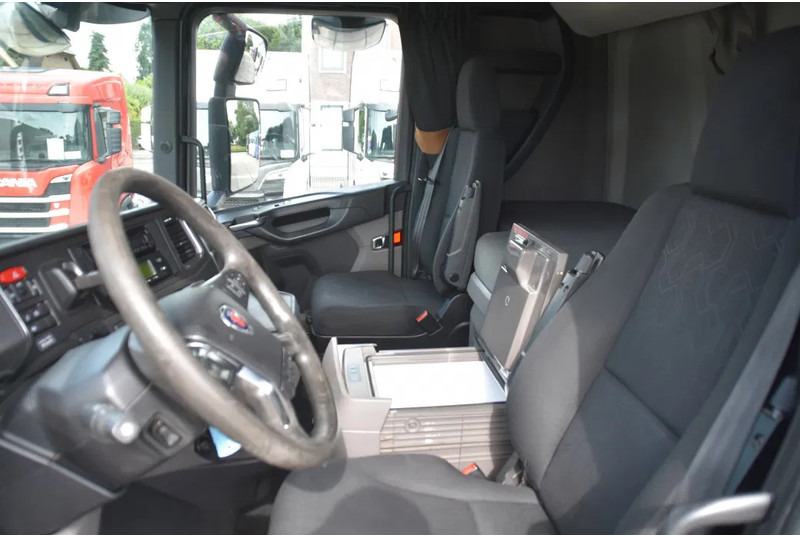 Scania S520 V8 NGS 6x2*4NB + SCHMITZ ZKO 20 - THERMO KING - RETARDER - FULL AIR - WHEELBASE: 515 CM - TOP CONDITION - - Frigorífico camión: foto 5 Scania S520 V8 NGS 6x2*4NB + SCHMITZ ZKO 20 - THERMO KING - RETARDER - FULL AIR - WHEELBASE: 515 CM - TOP CONDITION - - Frigorífico camión: foto 5
