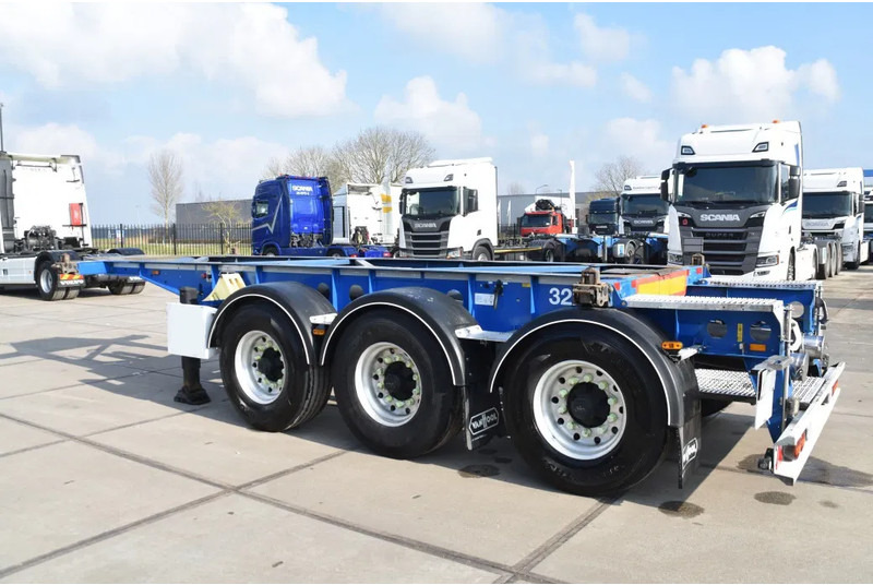 Van Hool A3C002 - ADR FL - 20 FT SWAP - LIFT AXLE - BPW AXLES - DISC BRAKES - 3180 KG EMPTY WEIGHT ! - Portacontenedore/ Intercambiable semirremolque: foto 4 Van Hool A3C002 - ADR FL - 20 FT SWAP - LIFT AXLE - BPW AXLES - DISC BRAKES - 3180 KG EMPTY WEIGHT ! - Portacontenedore/ Intercambiable semirremolque: foto 4