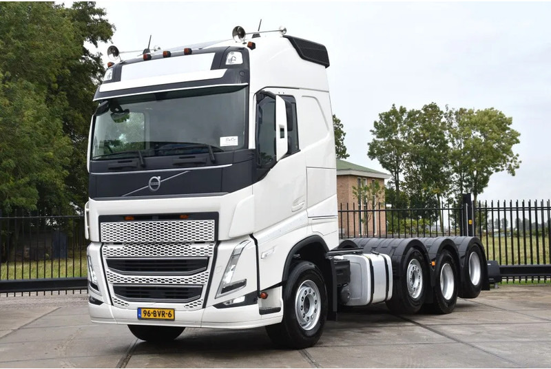 Volvo FH 500 Globe 8x2/4 - 147 TKM - PARK. AIRCO - 10 TONS FRONT AXLE - LEATHER SEATS - PTO - LED LIGHTS - TOP CONDITION - - Chasis camión: foto 2 Volvo FH 500 Globe 8x2/4 - 147 TKM - PARK. AIRCO - 10 TONS FRONT AXLE - LEATHER SEATS - PTO - LED LIGHTS - TOP CONDITION - - Chasis camión: foto 2